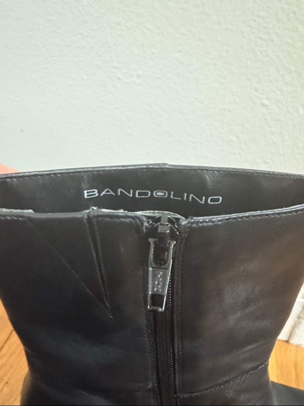 BANDOLINO / Women's Black Leather Block Heel Boots - Picture 8 of 8